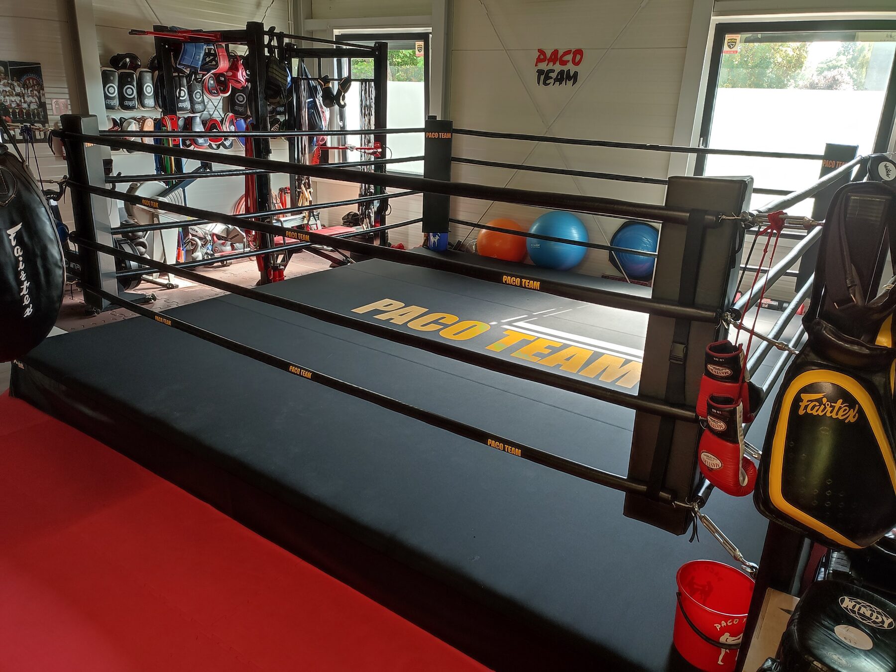 Boxing ring — Club installation