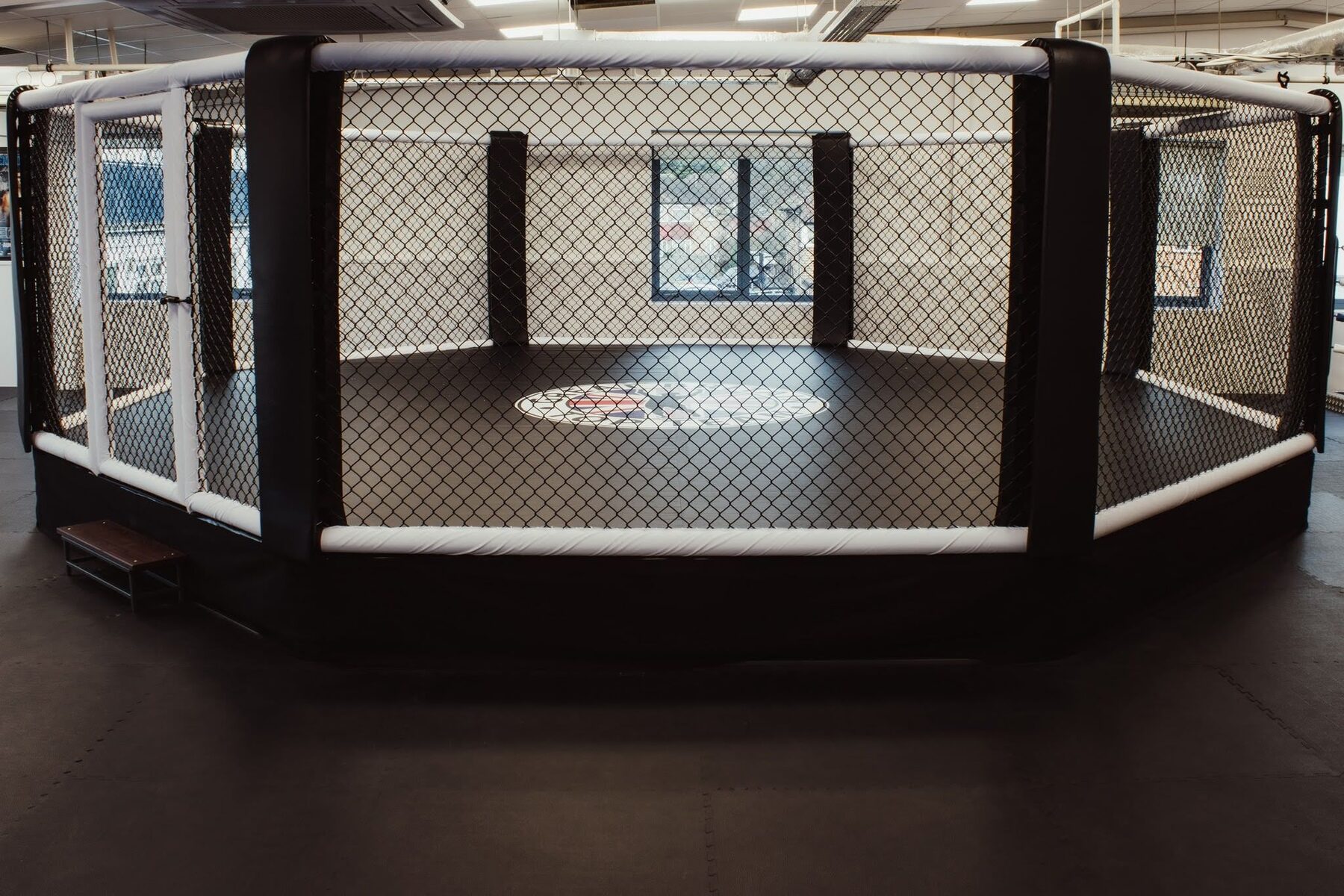 Boxing ring — Club installation