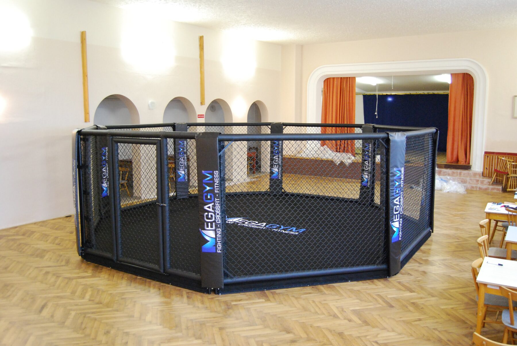 Boxing ring — Club installation