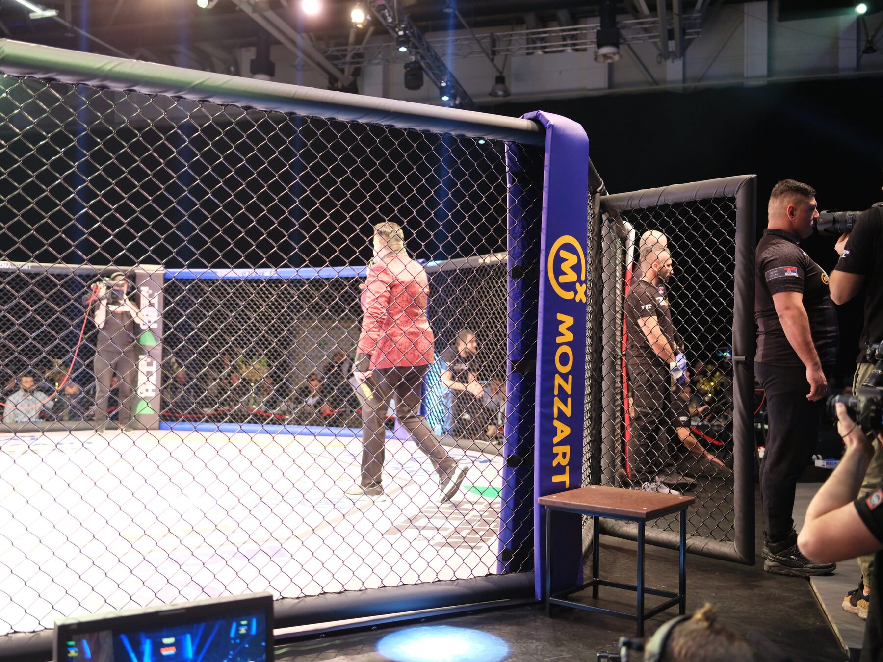 BRAVE CF — Competition MMA cage