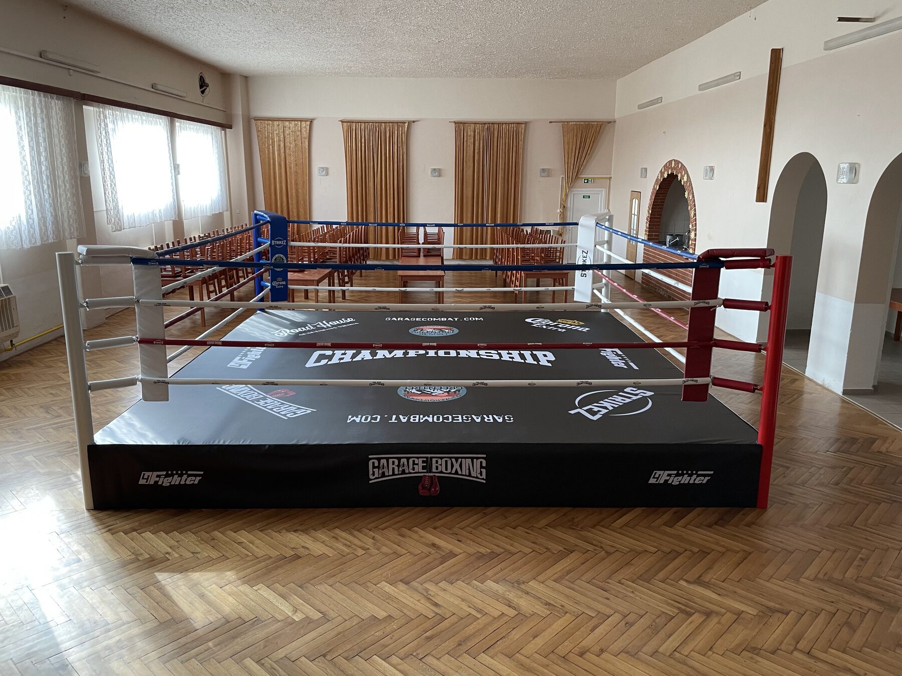 Boxing ring — Training gym