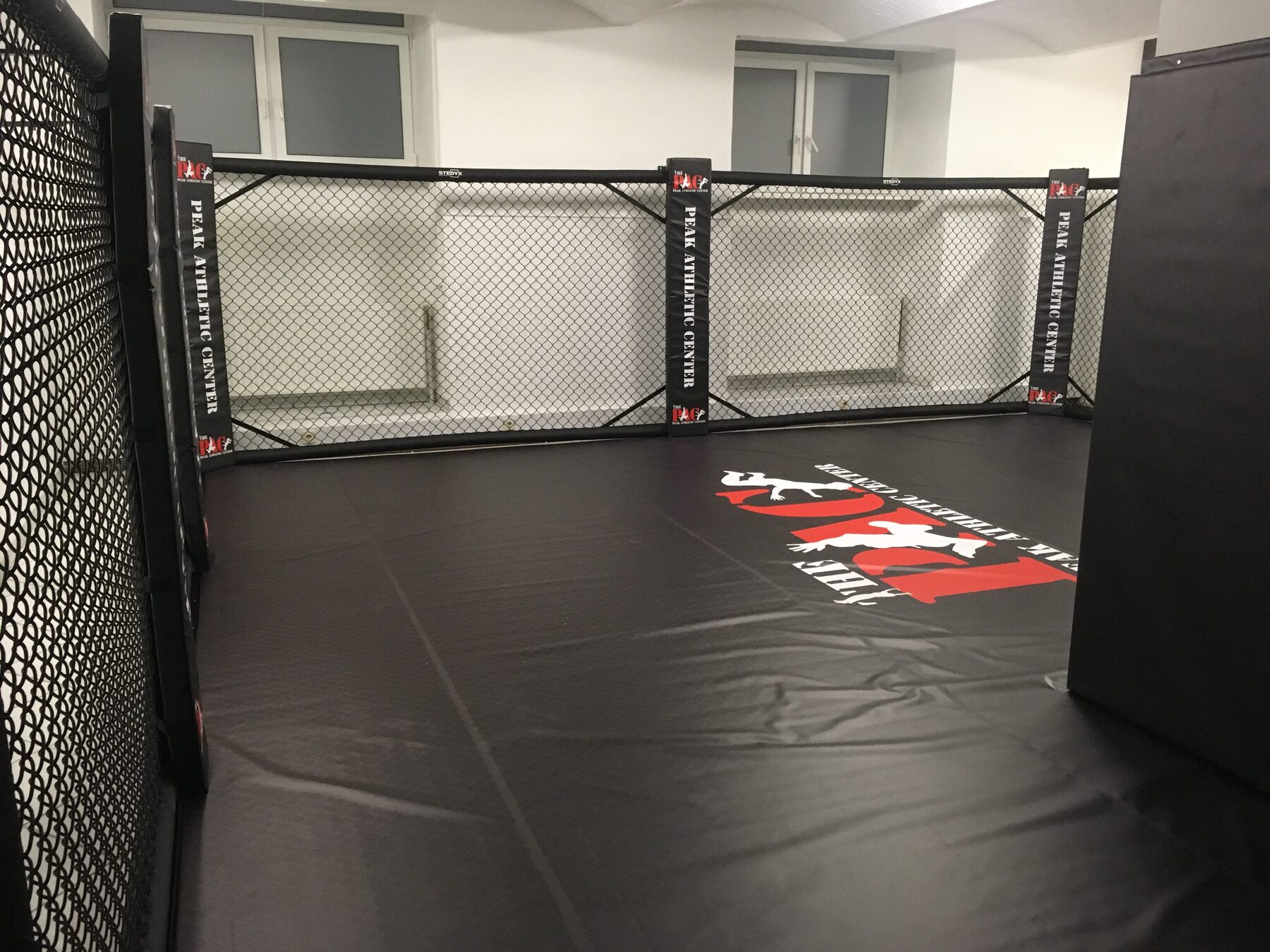 Boxing ring — Club installation