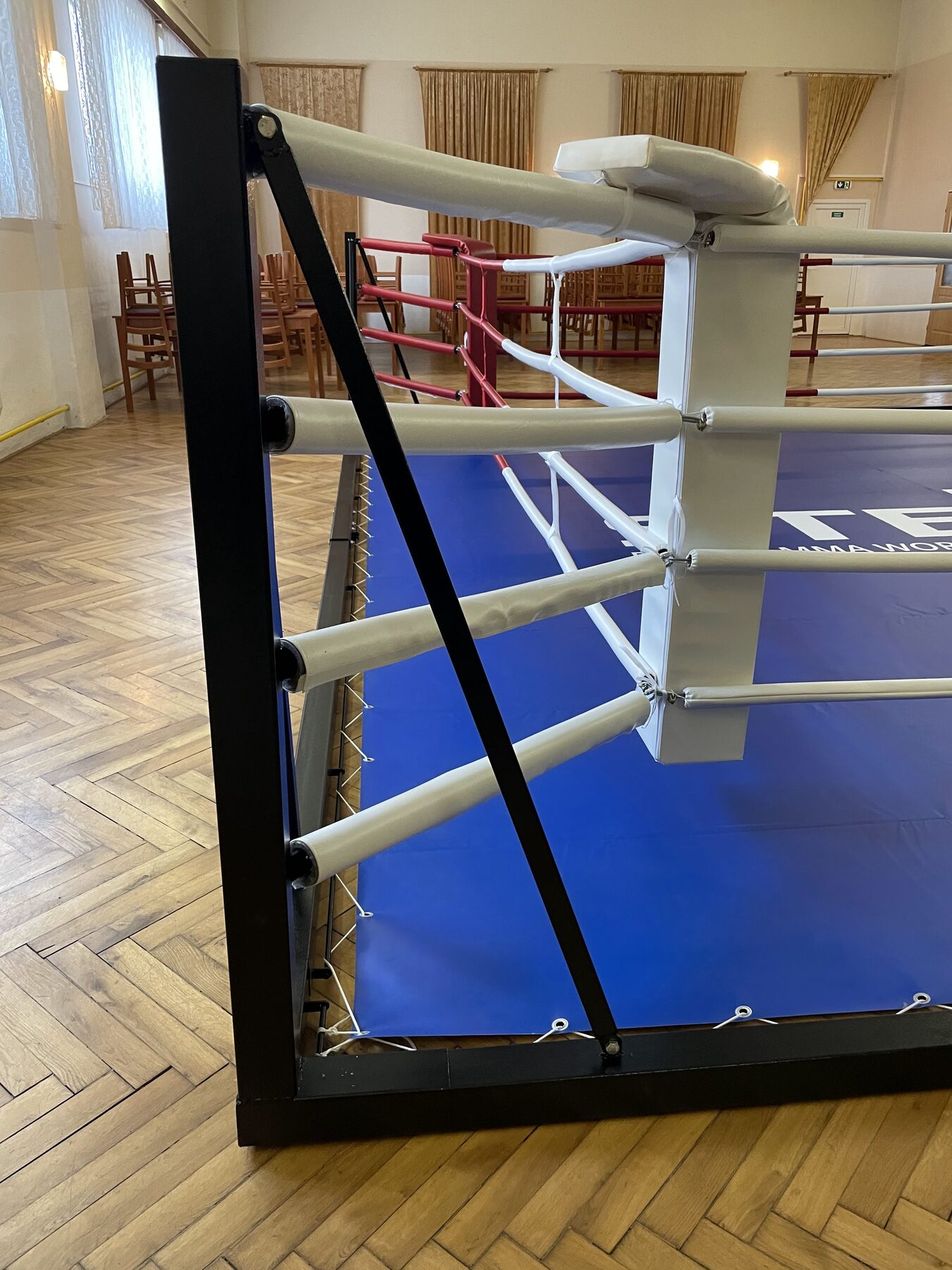 Boxing ring — Club installation