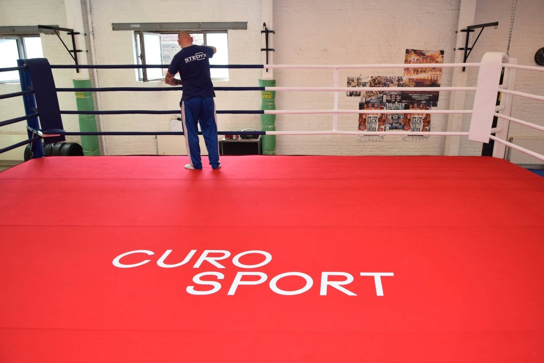 Boxing ring — Club installation