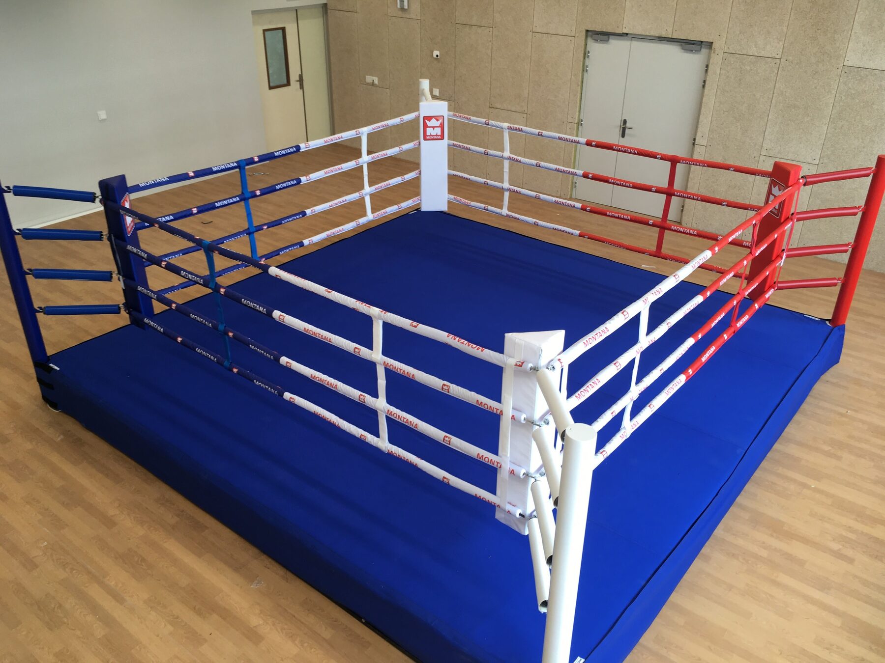 Boxing ring — Club installation