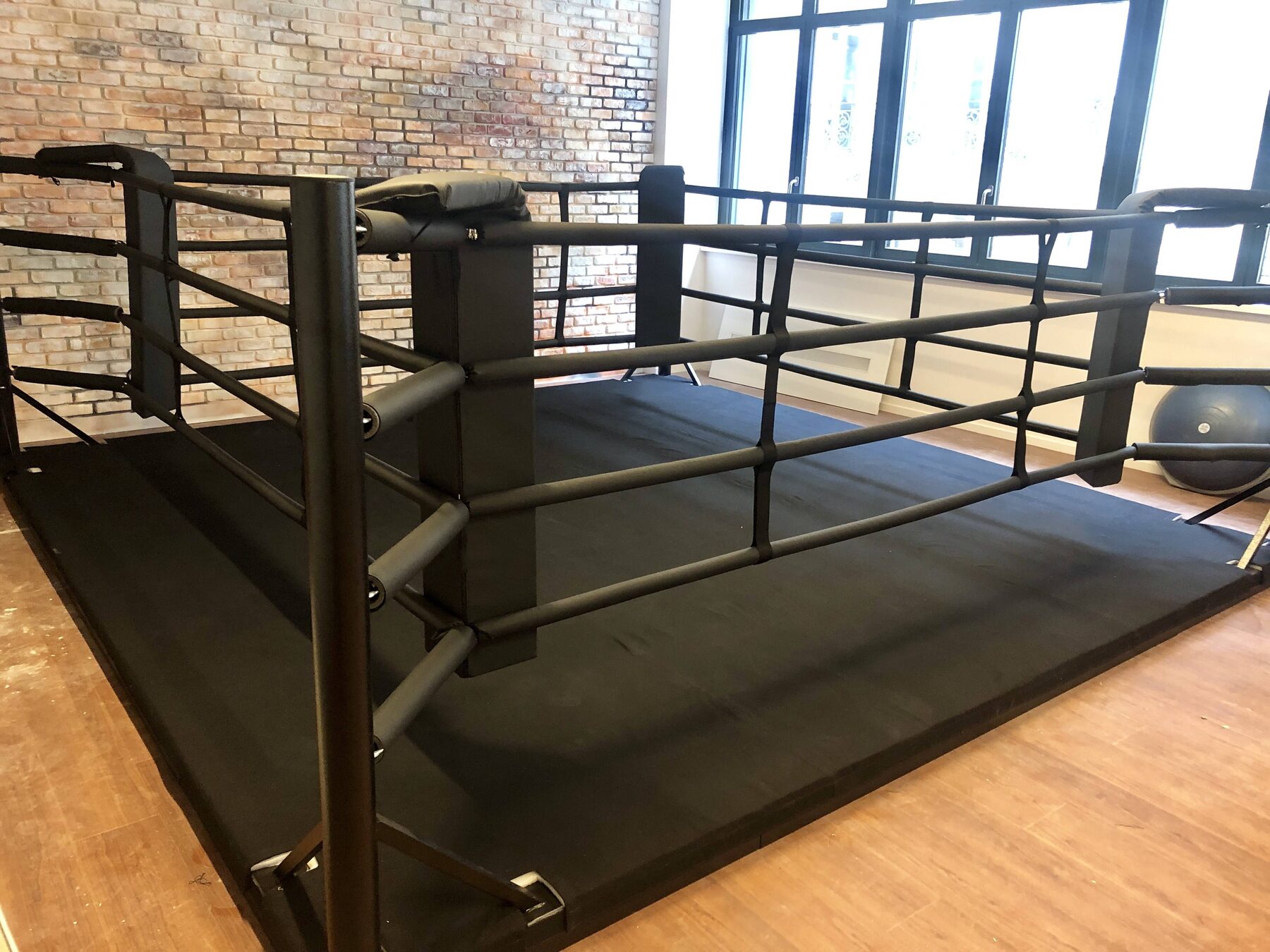 Boxing ring — Club installation