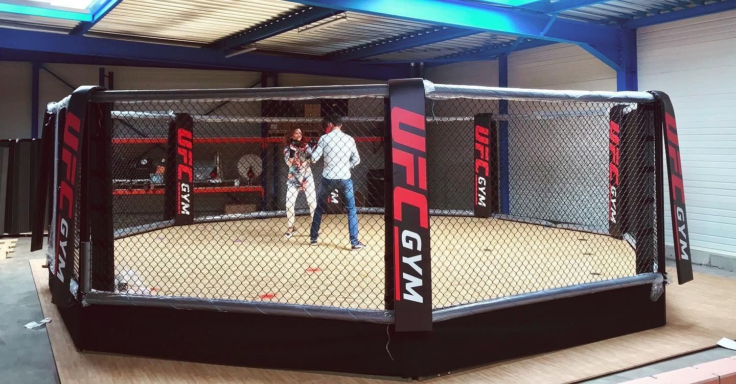 Boxing ring — Club installation