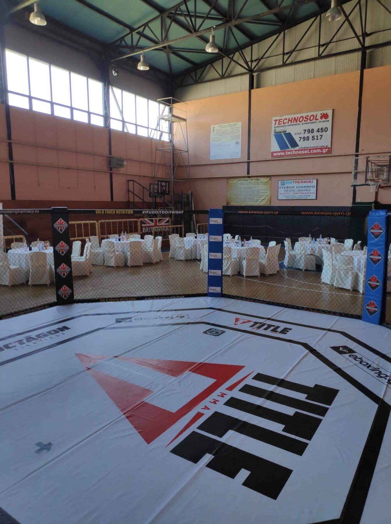 Boxing ring — Club installation
