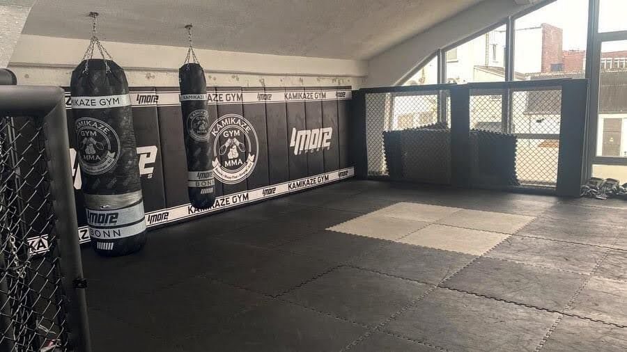 Boxing ring — Club installation