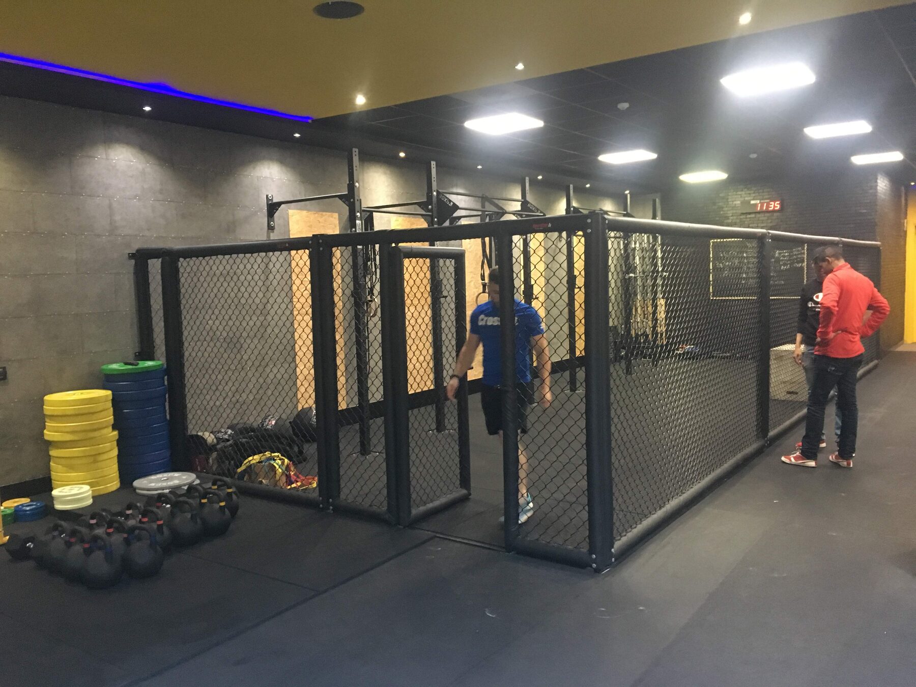 MMA cage — Morocco