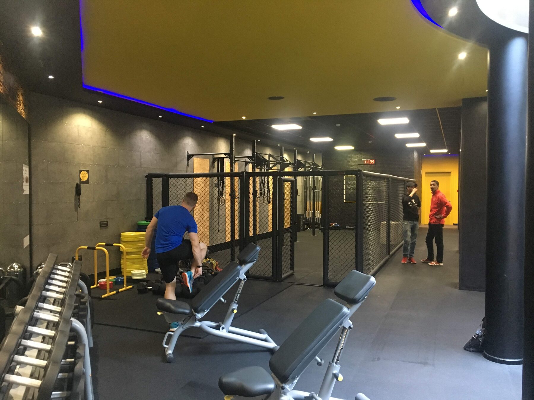 Boxing ring — Club installation
